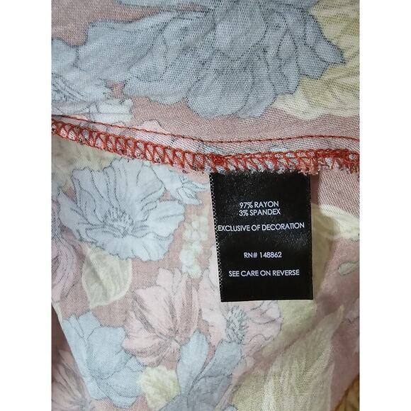 Torrid Ava Stretch Challis With Lace Trim Cami V-Neck Sleeveless Floral Print 0 - Picture 7 of 8